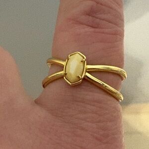 Kendra Scott Yellow Ring. Size 8